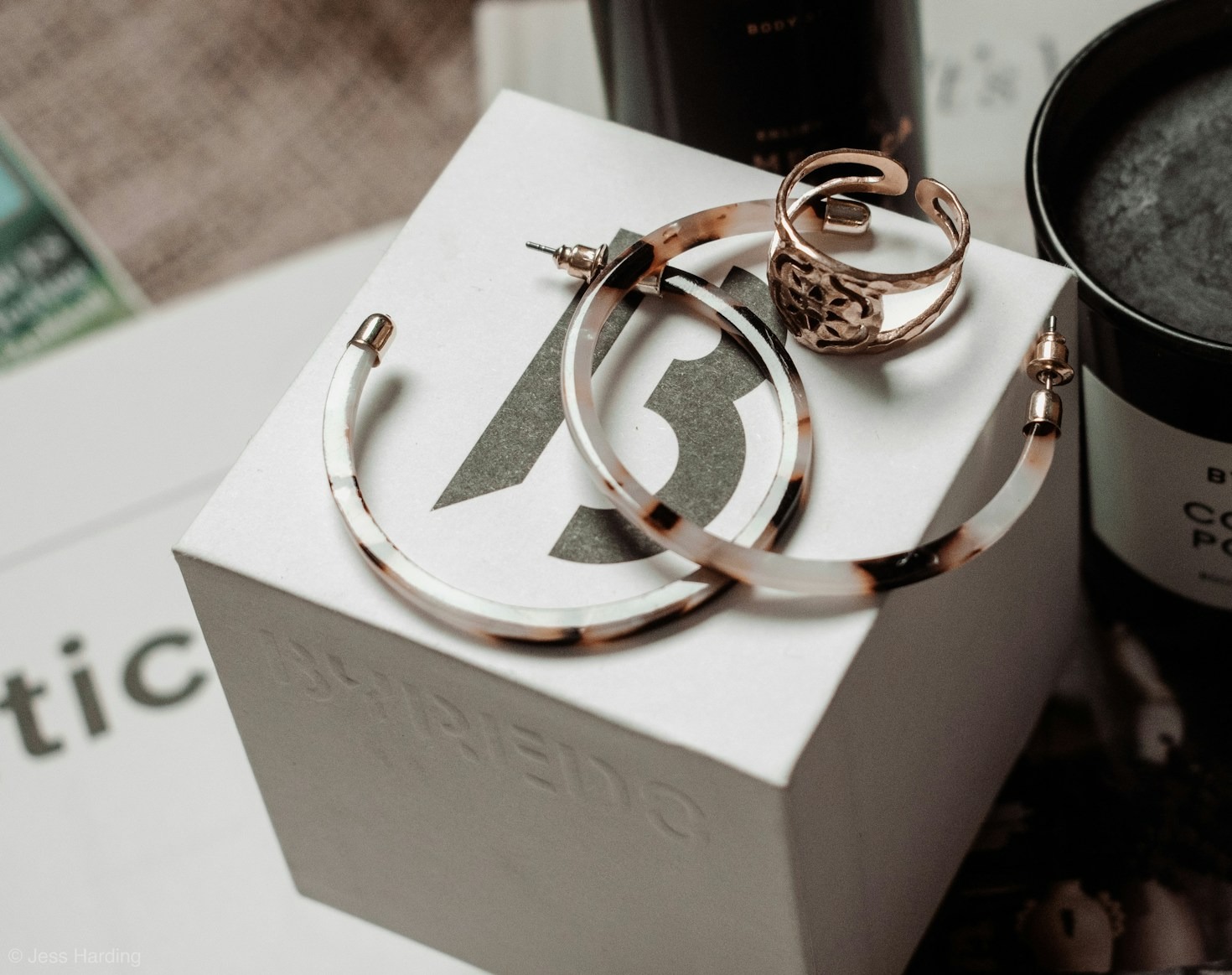 The Art of Matching Accessories to Outfits